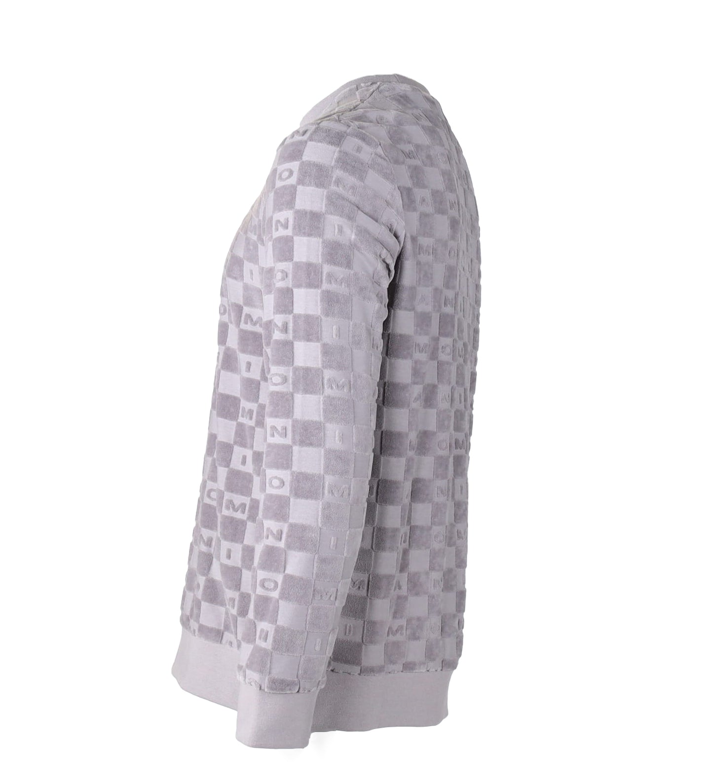 gray sweashirt