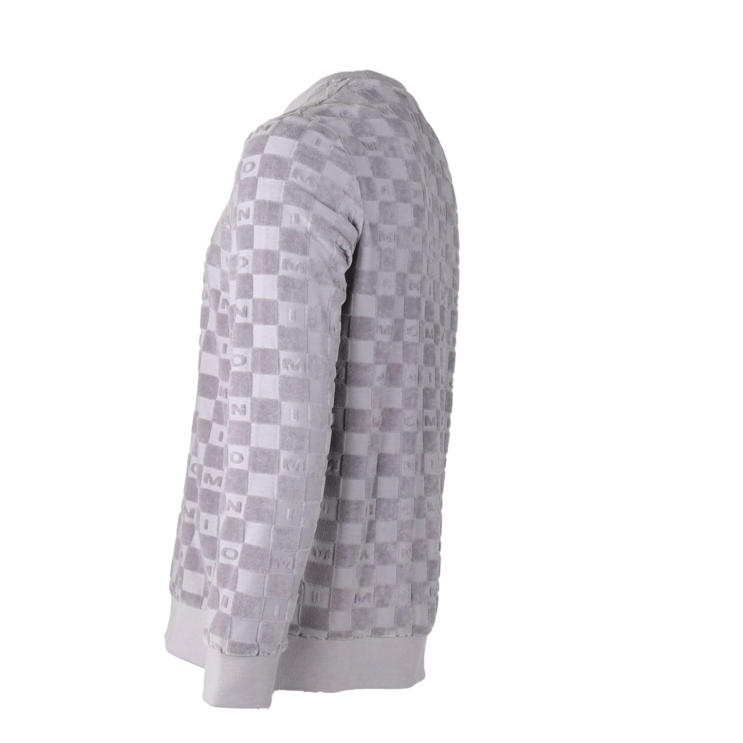 gray sweashirt
